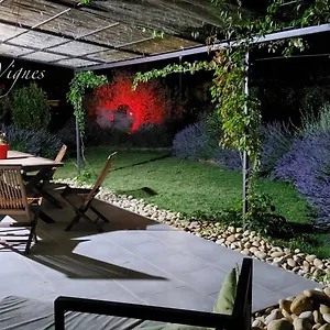 Hébergement de vacances A 2 Pas Des Vignes, Hébergements Et Spa, à Du Pape, Maison Numéro 7